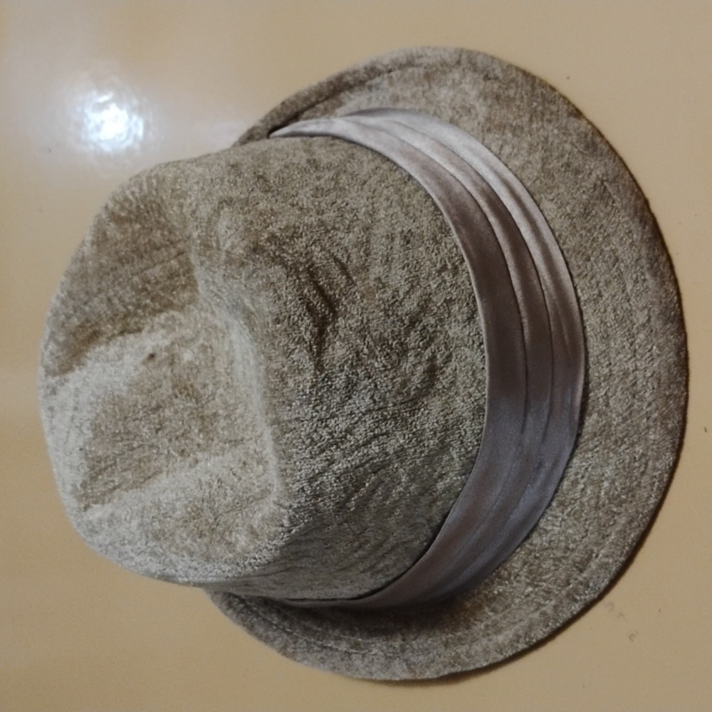 UBi Mens Hat